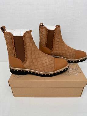 Free People Atlas Chelsea Boot Camel Quilted Studded NWT Size 8/38.5